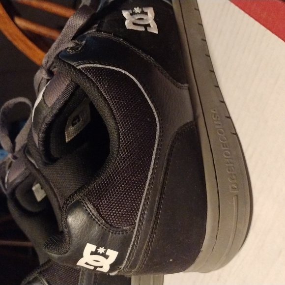 Men's DC Skate Shoes - Picture 2 of 5
